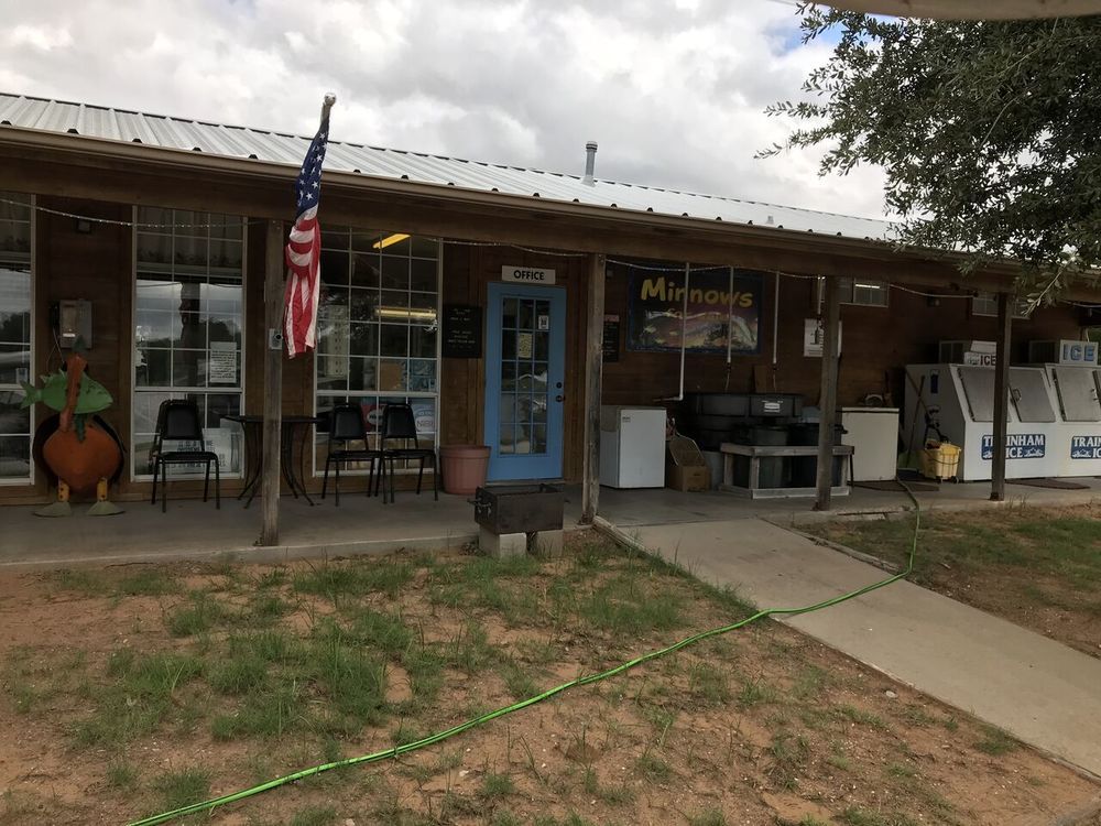 1239 Willow Beach Rd, Graford, TX 76449